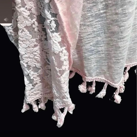 Light pink top - Picture 5 of 6